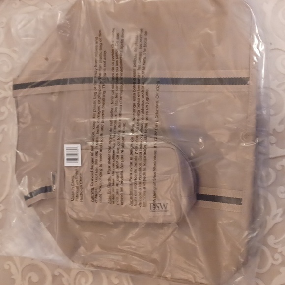 DSW Weekend bag and sling NWT - Picture 9 of 10